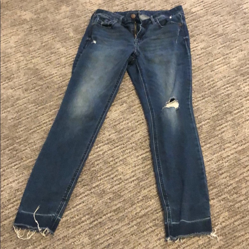 Women’s size 4 old navy super skinny ankle jeans